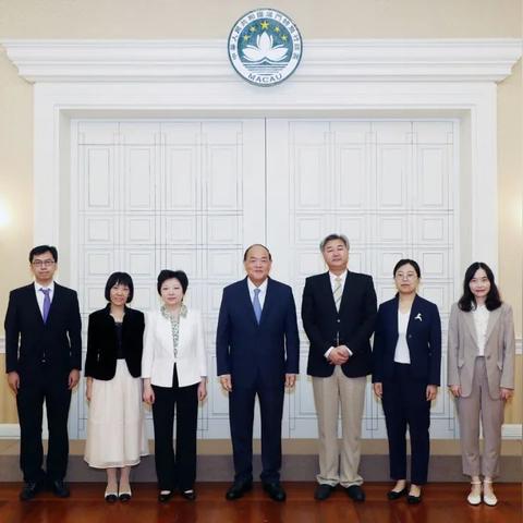千娇百媚