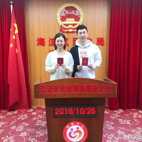 磊哥公开女友视频集锦，独家呈现最新精彩瞬间