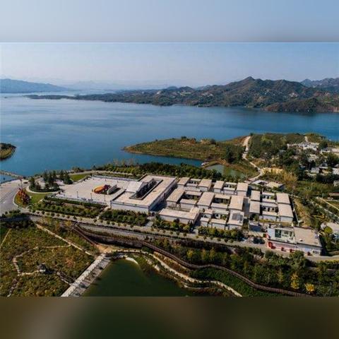 东方百佳最新海报揭秘，高清图片展现精彩瞬间
